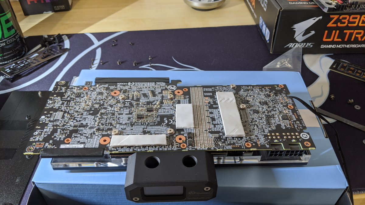 RoninMechaWorks's tweet image. Our awesome friends at @AorusOfficial  sent over an @NVIDIAGeForce RTX 2080 Super Gaming OC which we paired with a @bykski_us  GPU block for the @HITCOMMAND  Base Station!
#RTXON #HItCommand #AorusGaming #AorusOfficial #Roninmechaworks #GeForce #SponsoredBuild #watercooling #PCMR