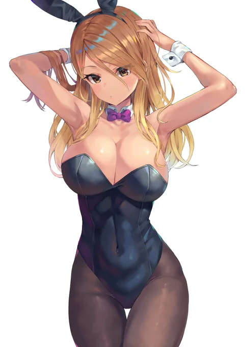 この衣装、エロすぎない? 