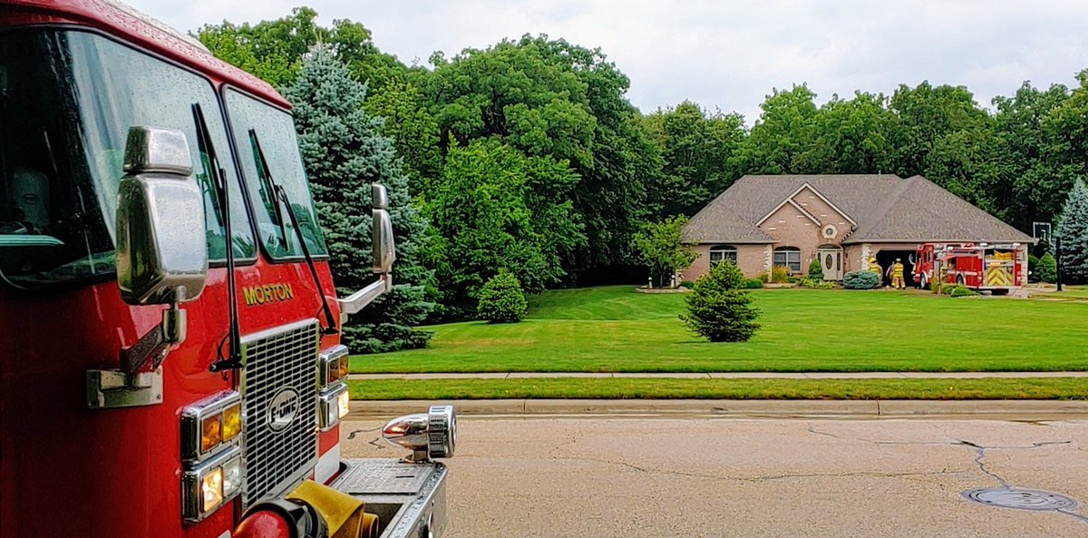 ffshifflett's tweet image. Sapphire Point #fire in Morton Illinois #ilfire #morton #mortonfire