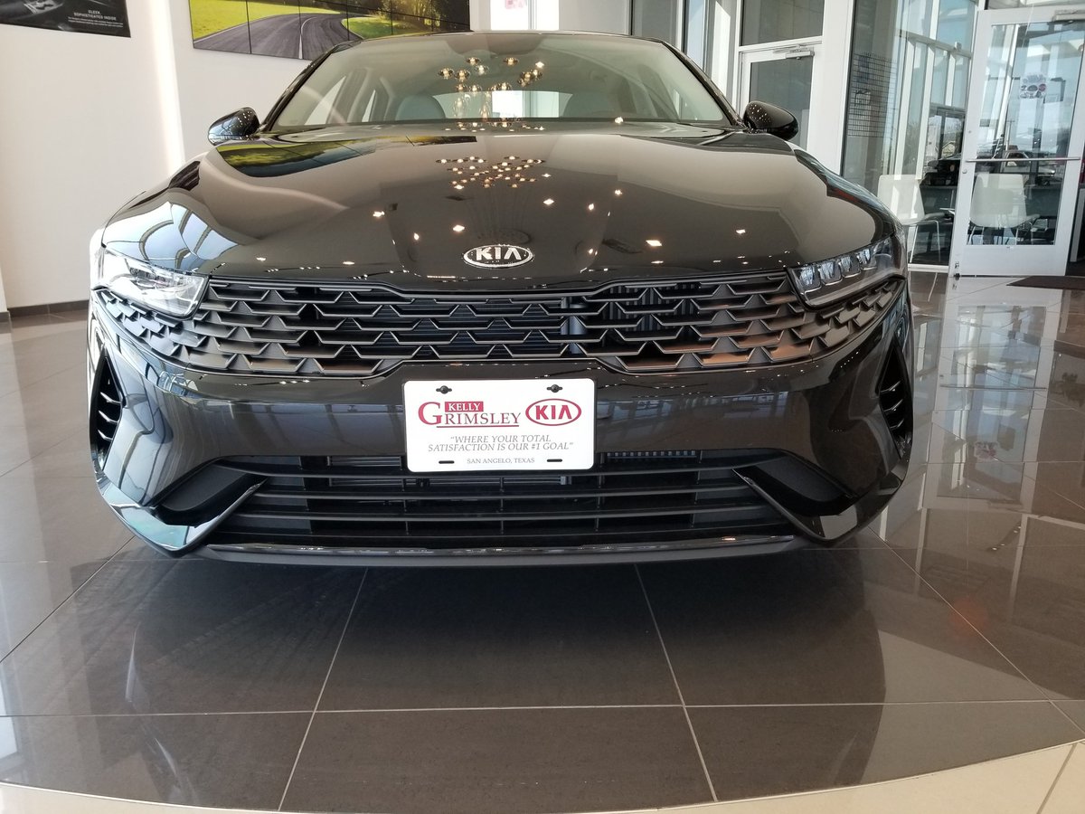 KellyG_Kia's tweet photo. The new 2021 Kia K5 has arrived. #FrontEndFriday #kiak5 #kia https://t.co/GGpdFf8pA3