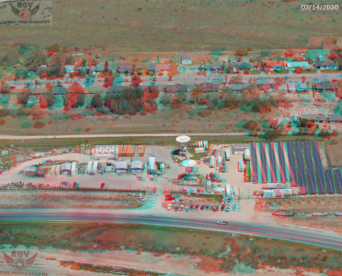 mncharity's tweet photo. @RGVaerialphotos @elonmusk @rdstrick777 @SmileSimplify @FelixSchlang @ILM126 @MarcusHouseGame 3D red-cyan #anaglyph made from two @RGVaerialphotos of #spacex #bocachica.  #photoshop #gimp https://t.co/MRvtOfNNTA