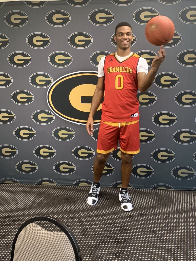 gsutigers_mbb's tweet photo. Making it official. 🖊 #GramFam help us all in welcoming Top 100 JUCO player Cameron Woodall to the G! #EverydayMatters #TheGrind #ItsOnlyOneG #GramFam @CameronWoodall7 https://t.co/GfapY3Ikdz