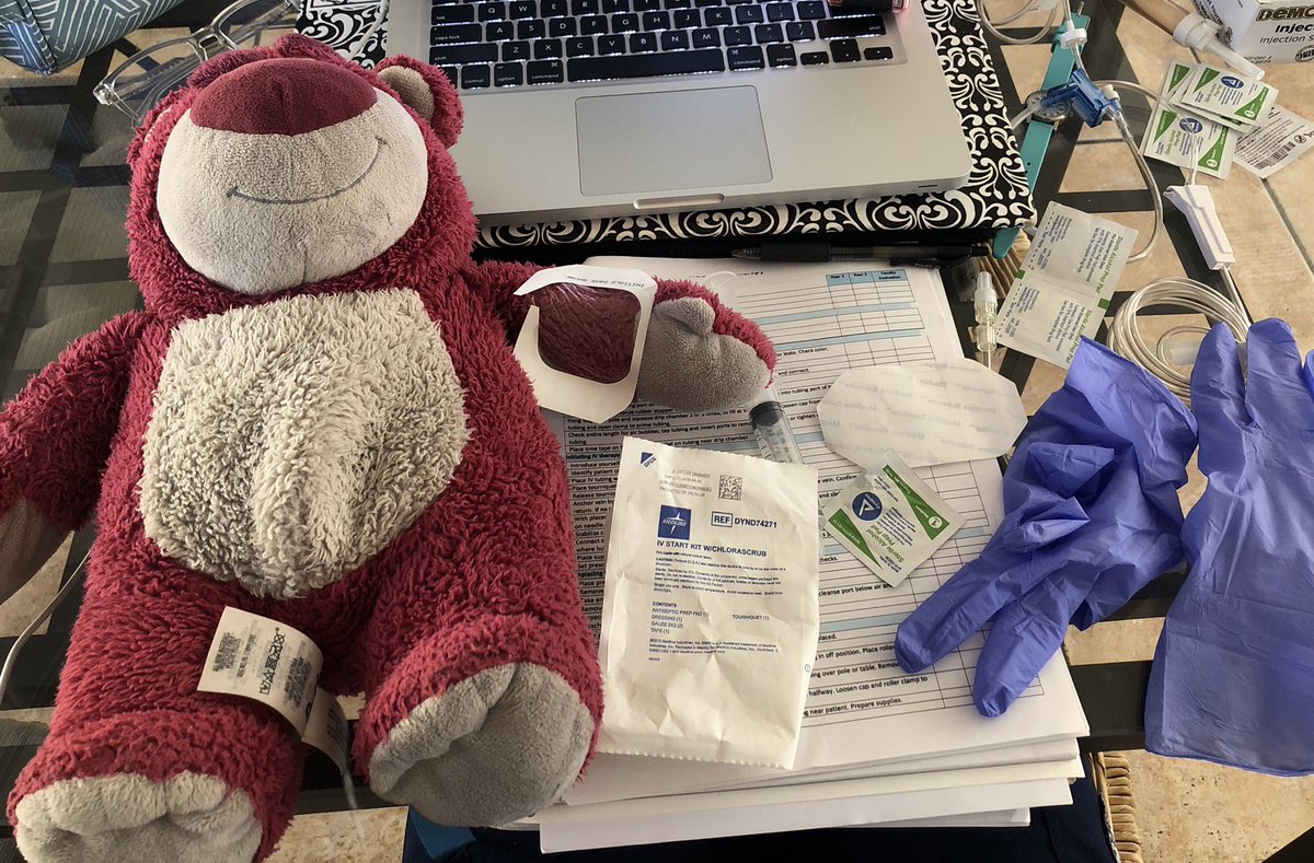 hi_im_dess's tweet photo. My sets up for validations are too much ๐ #ivinsertion #urinarycatheter https://t.co/2kecQd4LmF