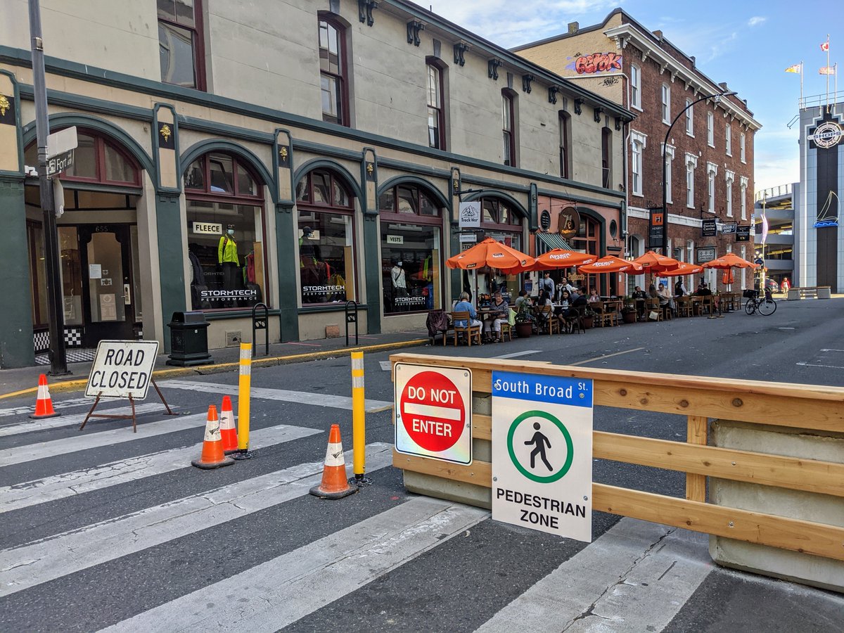 CityOfVictoria's tweet photo. To date, our #BuildBackVictoria initiative has received 86 applications. Broad Street between Fort and Broughton is now an establish a pedestrian zone - the result of various businesses collaborating to make this block a safe and welcoming space. https://t.co/jzGsn2oM7I https://t.co/yfQOQl9aCM