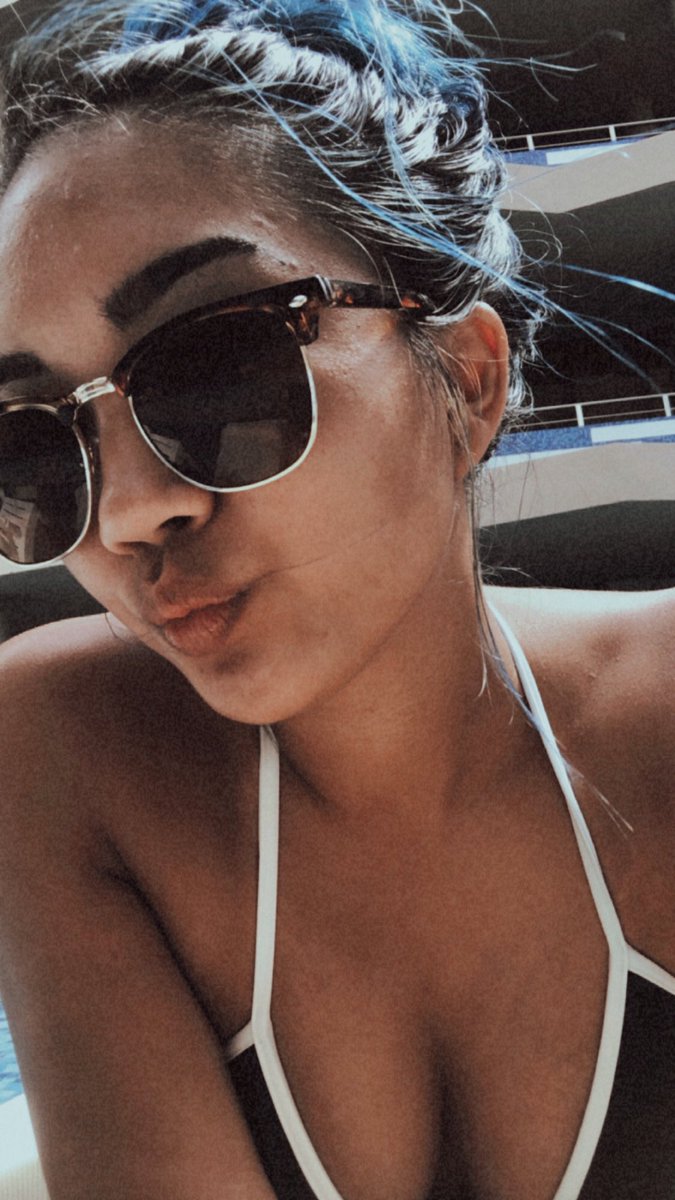 dayswithdesi's tweet photo. Just living my best life y’all. It’s amazing. https://t.co/rYsgem0QTA