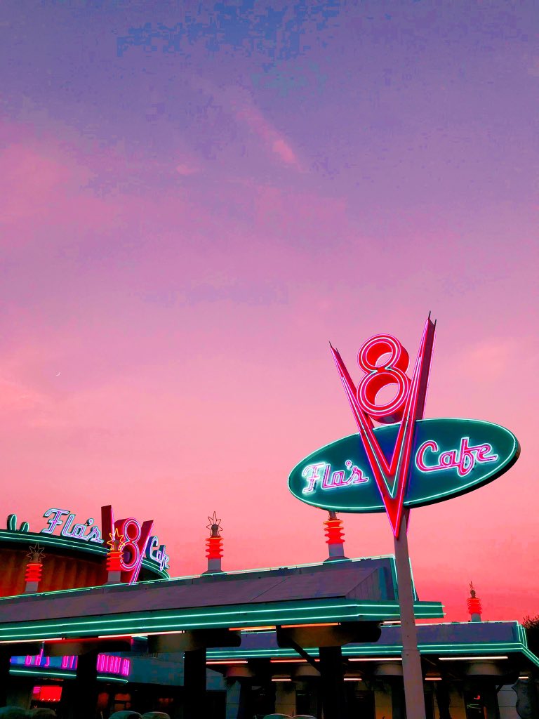 francisdominiic's tweet photo. Can’t wait to be with you again, Disneyland. 🥺✨🙏🏽🌈🏰 https://t.co/EVTDZlTg8U