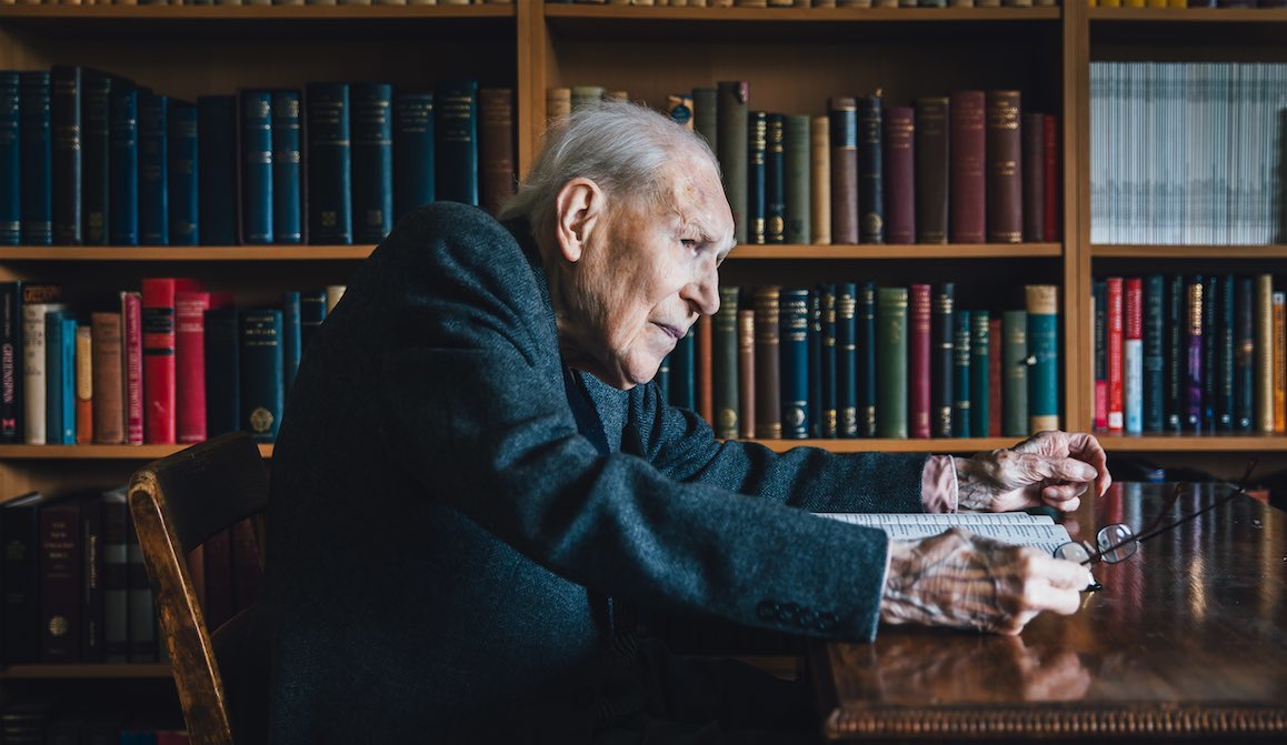 coalizaopeloev's tweet photo. Faleceu hoje, com 93 anos, o teólogo e autor J. I. Packer  (1926-2020).

A glória da presença de Deus, tema recorrente em seus livros, virou hoje uma realidade ainda mais gloriosa. https://t.co/772zLFRSRR