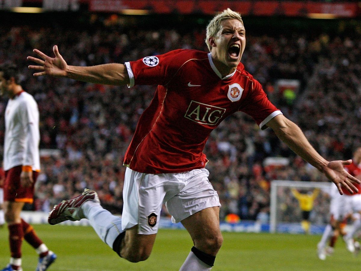 Бекхэм в сборной англии. Кристиан жосан poker. Обладатели золотого мяча. Номера знаменитых футболистов. Криштиану роналду в псж.