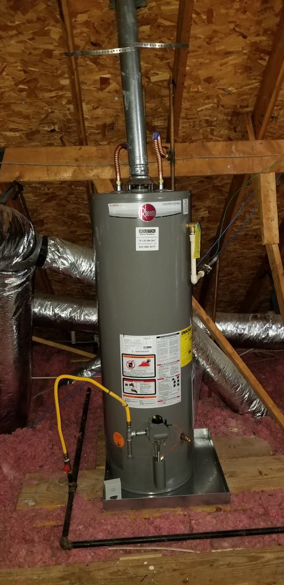 HouWaterHeaters's tweet photo. 40 Gallon Natural Gas Tall @Rheem @Ruud Professional Classic PROG40-38N RH62 six year warranty attic Sugar Land TX #WaterHeaterInstallation by our #Plumbers Arturo and Daniel! #RheemInstall #HoustonWaterHeaters https://t.co/k8vENkxSC7