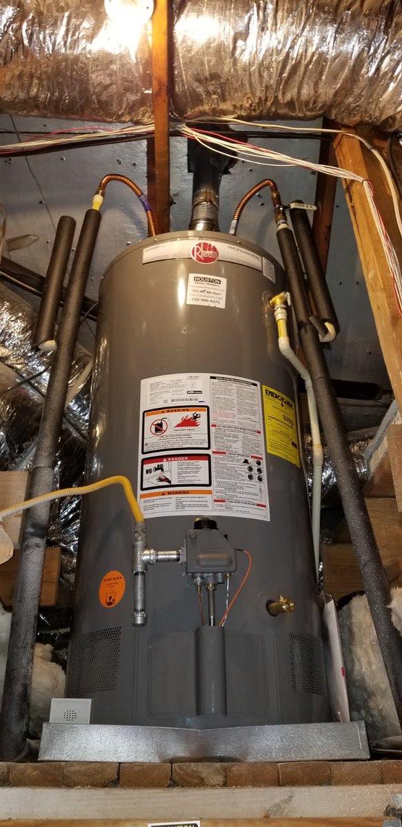 HouWaterHeaters's tweet photo. 50 Gallon Natural Gas Short @Rheem @Ruud Professional Classic PROG50S-40N RH61 six year warranty attic Greater Heights Houston TX #WaterHeaterInstallation by our #Plumbers Arturo and Daniel! #RheemInstall #HoustonWaterHeaters https://t.co/ZpUAt1ZxZ1