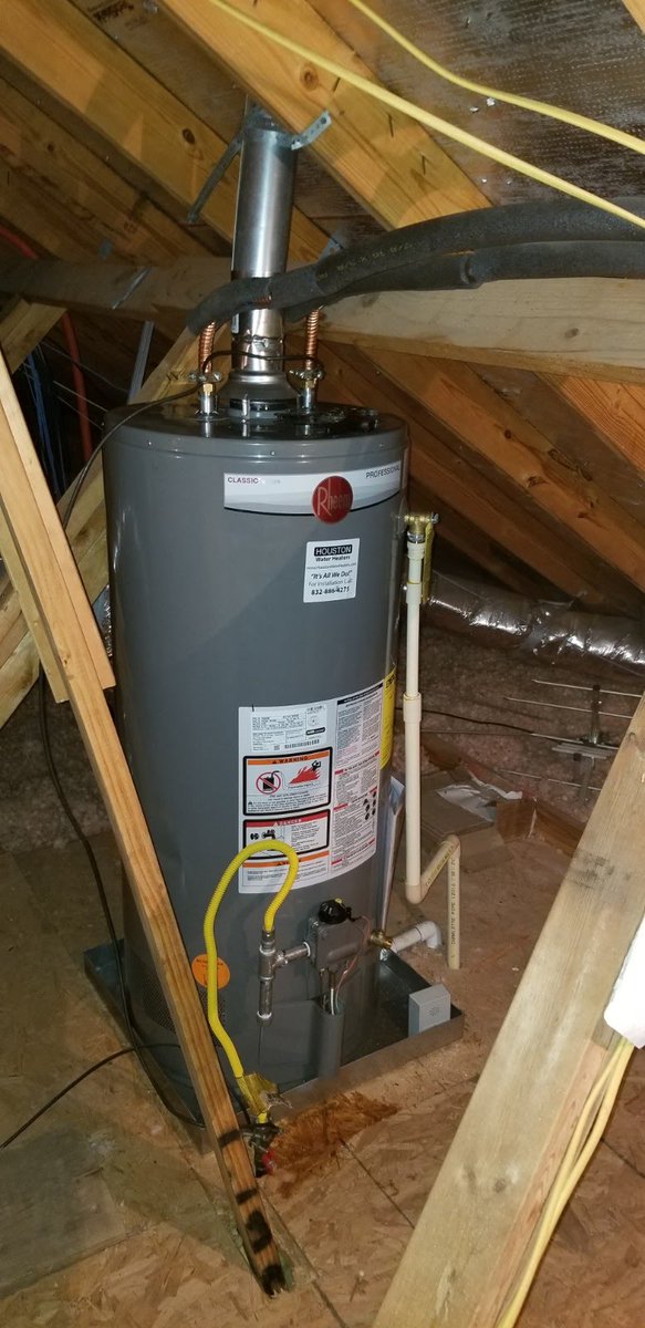 HouWaterHeaters's tweet photo. 40 Gallon Natural Gas Short @Rheem @Ruud Professional Classic PROG40S-38N RH62 six year warranty attic Rosharon TX #WaterHeaterInstallation by our #Plumbers Arturo and Daniel! #RheemInstall #HoustonWaterHeaters https://t.co/5UQ3AYz4wL
