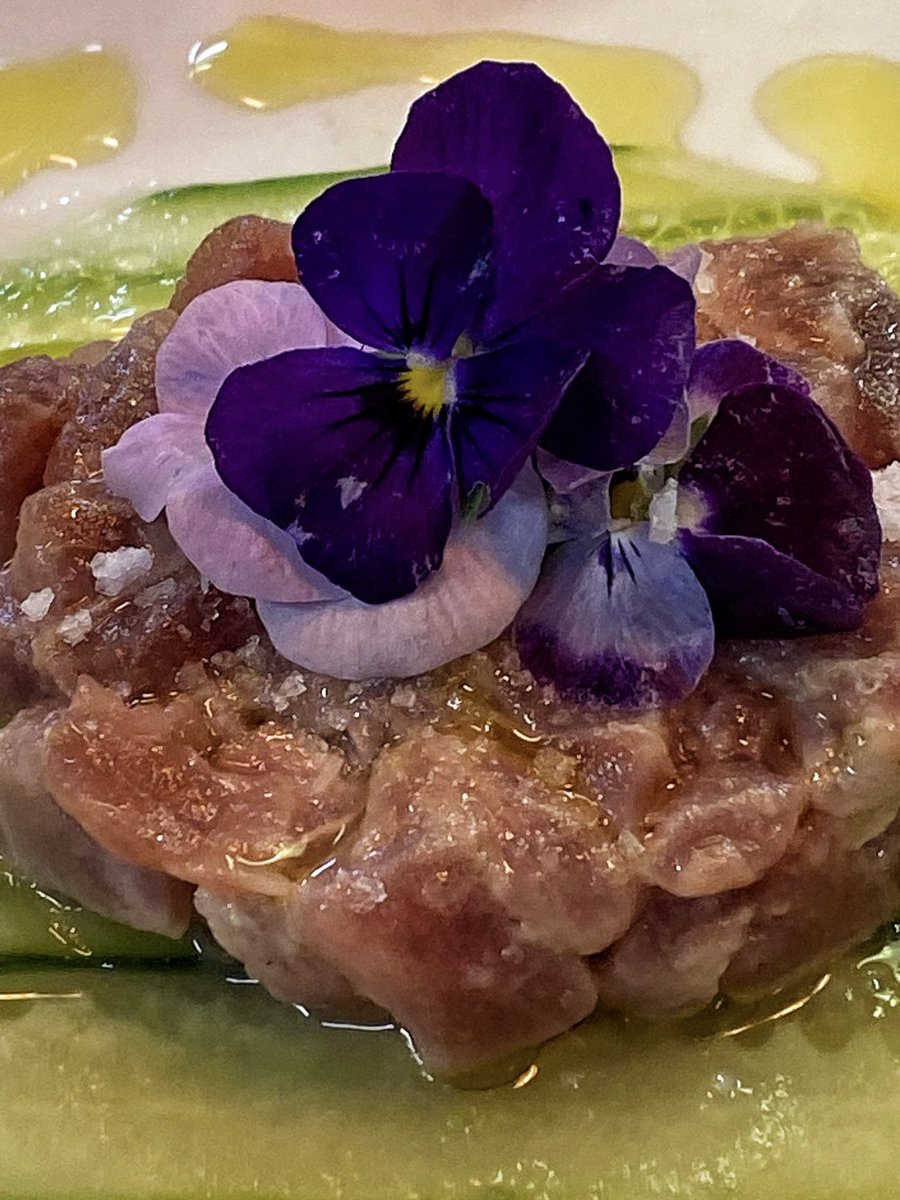 GTHamlet's tweet photo. Sashimi grade fresh tuna tartare available on @GuysEatingEst menu this weekend #sashimi #freshtuna #chefvincenzo #guyseatingestablishment https://t.co/UYetHrINsg