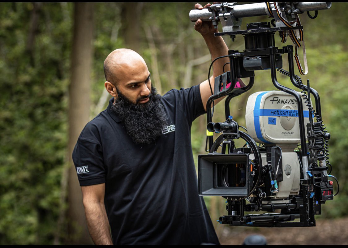 themosquers's tweet photo. This week’s #filmmakerfriday highlights @rizwanwadan , a pioneer in camera stabilisation systems, based out of Buckinghamshire. He’s a self-taught technician who came up with the camera stabilization system, Mr Helix. 🎥 #mrhelixstabilisation #mosquers #mosquers2020 #filmmaker https://t.co/4dQbAGoJiy