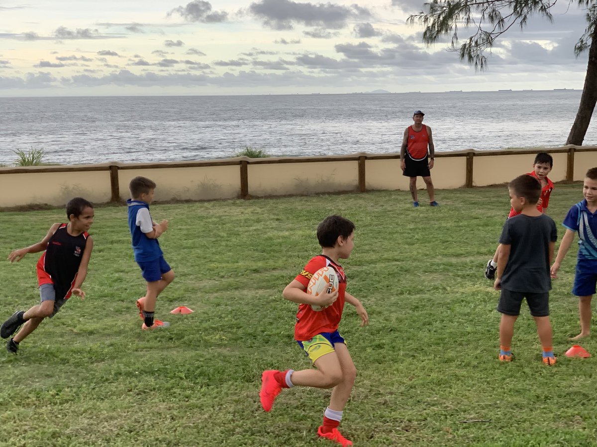 meechabc's tweet image. Junior League practice in Mackay! #mackaypride