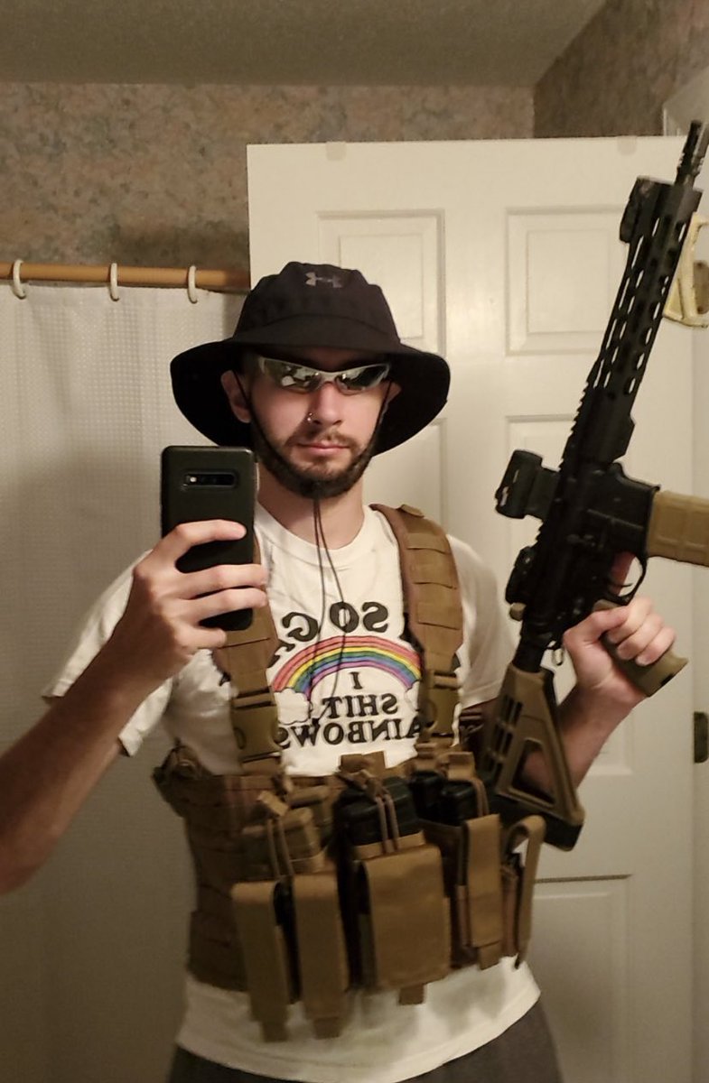 amslade_'s tweet photo. Fuck I love siege so much https://t.co/Y7YNOdV7I3
