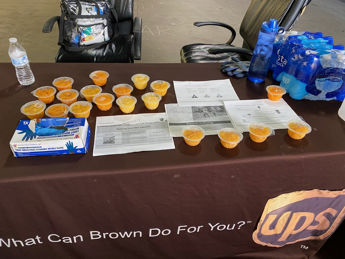 CtFeeders's tweet photo. @safetyfirstNED @KurtMarxSafety @MarcCaputoNED Stratford Twi with fruit cups and more information on how to stay hydrated. #nedjuly2020takeaway https://t.co/sN2Ac338i7