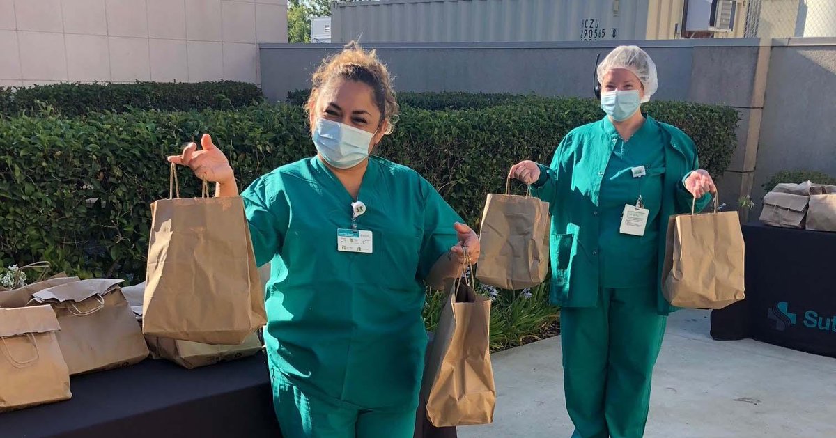 SutterHealth's tweet photo. A huge thank you to @RiverCats for treating the staff and clinicians at Sutter Davis Hospital to grocery bags full of goodies to keep their energy up. We're so appreciative of the support! 😻
#ClawsUp | #SutterStrong https://t.co/JH1yUSIjjL