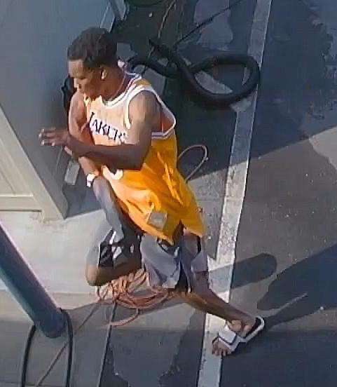 alyshhha__'s tweet photo. Twitter. I need yalls help.... help me identify my husband’s murderer. This is way too clear &amp; I know that somebody knows something! #LLROXK #LL47  

Imma figure this out baby 🤞🏾🔐 https://t.co/zQdu6gZs25
