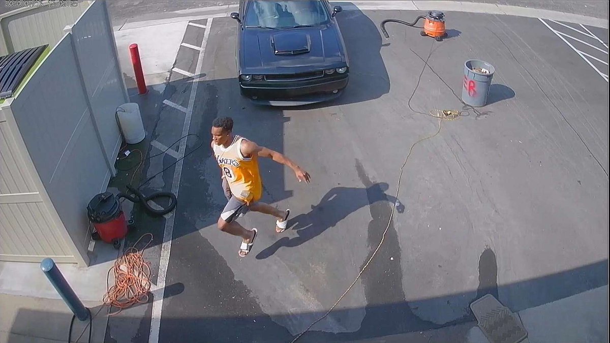 alyshhha__'s tweet photo. Twitter. I need yalls help.... help me identify my husband’s murderer. This is way too clear &amp; I know that somebody knows something! #LLROXK #LL47  

Imma figure this out baby 🤞🏾🔐 https://t.co/zQdu6gZs25