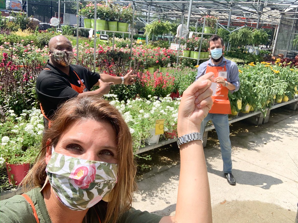 misshd03's tweet photo. Congratulations to Noah on his entrepreneurial ways! Who is #1? #GetIt #LeanIn #Lion’sShare #Merchandising #ToolChests 👏👏👏👏👏👏👏👏👏👏👏👏👏👏@mparkshdorange @ilic_noca @jjnelson95 @Rwinter1319 https://t.co/UeSjQ5x3h9