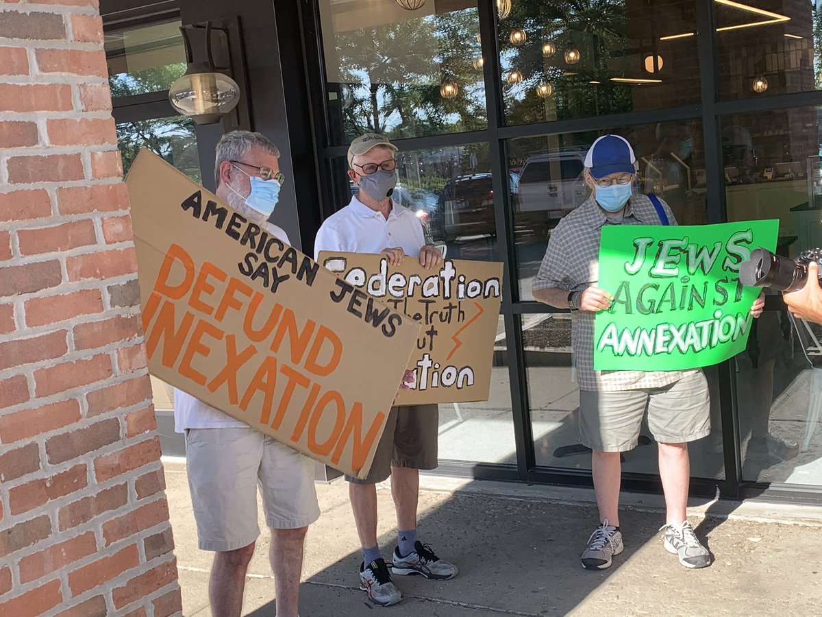 dajosc11's tweet photo. Here’s what I’ve been busy with. These fine gentleman let us take their photos. #FreePalestine #DefundOccupation https://t.co/d16NrtnFTE