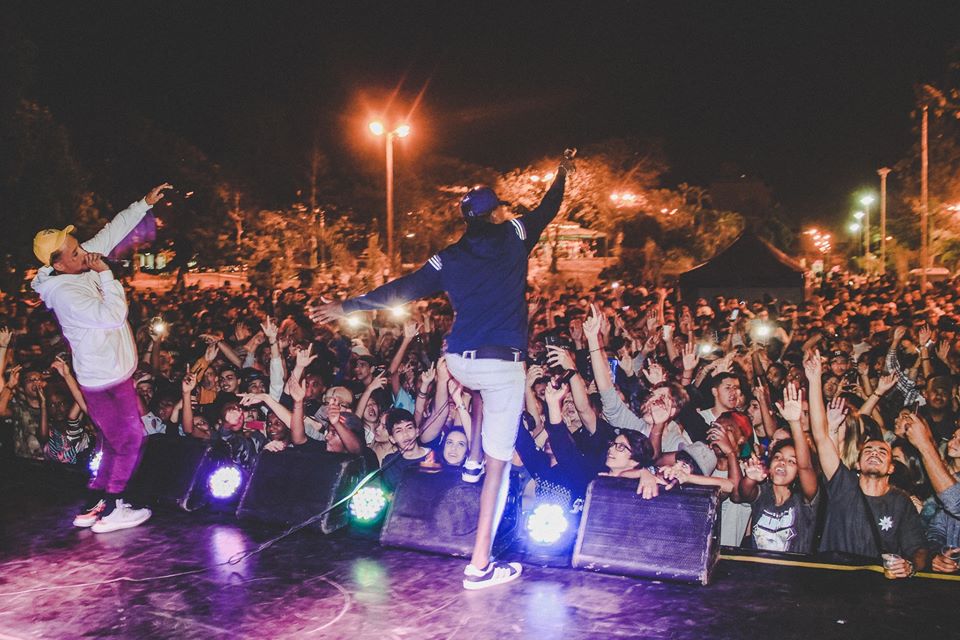 VRvocesabia's tweet photo. #VR66ANOS
Há exatamente 3 anos @djongadorge era atração do aniversário da cidade na praça da Etpc, de graça, nesse dia rolou também dj Josafá, Sedex e Juliana Dorotea, num dia que ficou guardado na mente das 5 mil pessoas presentes.
quem tava lá e lembra?
foto:@dragaocrioulo https://t.co/7o1Yo08BqH