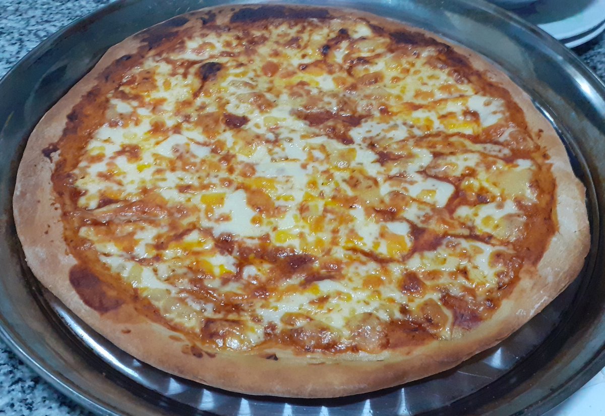 Merkinni's tweet photo. 1st time cooking pizza on stream https://t.co/AYSUYP0Vd1
.
.
.
#twitch #TwitchStreamers #twitchstreamer #twitchtv #firsttime #notbad #food #pizza #comidaargentina #comida #muzzarella #mozzarella #cocinando #cocina #cocinaargentina #cook #cooking #cheese #queso #beginner #learning https://t.co/k9BC1rbkGA