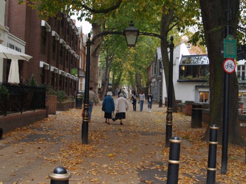 jiujitsuze's tweet photo. Missing my hometown and celebrating it from afar. Such great memories of this beautiful city and a musical youth well spent. #WeAreLeicester #togetherinhope #PrincessCharlotte #Alcatraz #SilverArcade #Rockaboom #cheapsidedonuts #StudentUnion #NewWalk https://t.co/84sJFKGp3i