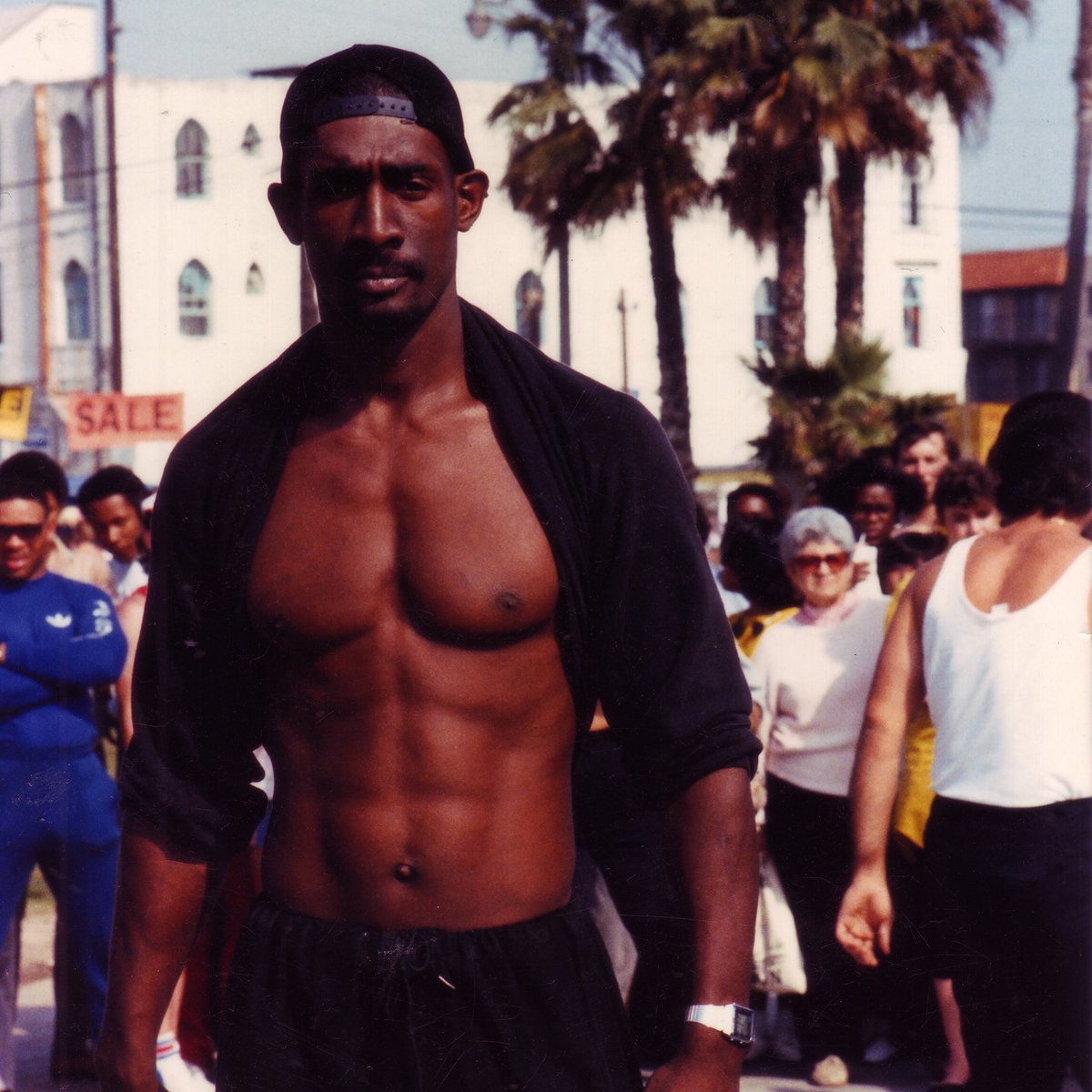 This man is everything to Venice Beach skating. See Mr Mad in @rollerdreamsfilm on <a href="/hulu/">Hulu</a> before it expires at the end of the month #rollerskating #venicebeach #documentary #nowstreaming