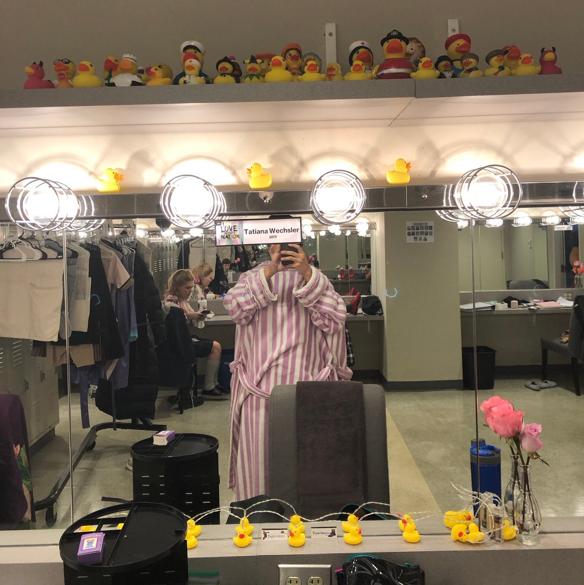 FOFwithBAM's tweet photo. Almost time to go backstage! Join us: https://t.co/NYOADDqVNA https://t.co/sL2nqmdR4i