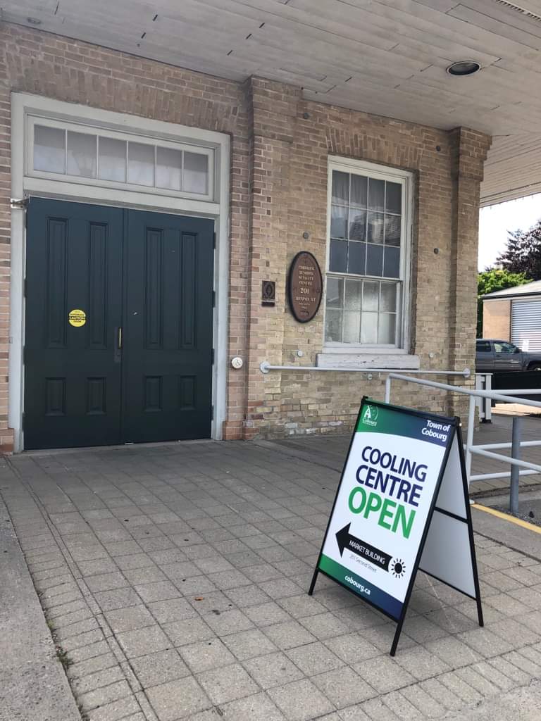 TownofCobourg's tweet photo. COMMUNITY: A #HeatWarning has been issued for the weekend.☀️

Our Cooling Centre will be open daily from 10 a.m. - 5 p.m. for those seeking relief from the heat. Due to #COVID19, some rules apply👉 https://t.co/pfVXbFosjt. Masks are also mandatory as per the @HKPRDHU directive.😷 https://t.co/exQCzfaHkF