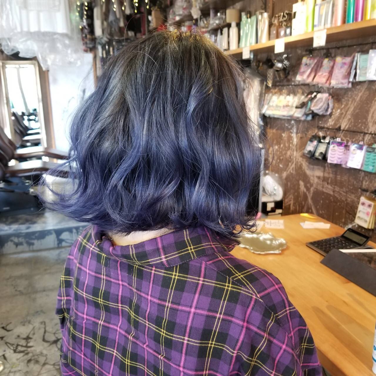 Over Captainnaked ネイビーグラデーション ヘアマニキュア グラデーションカラー ネイビー ブルー 青 マニパニ ブリーチカラー 派手髪 お洒落さんと繋がりたい 長野市 長野市美容室 Overcaptainnaked T Co Qxudrt0ur7