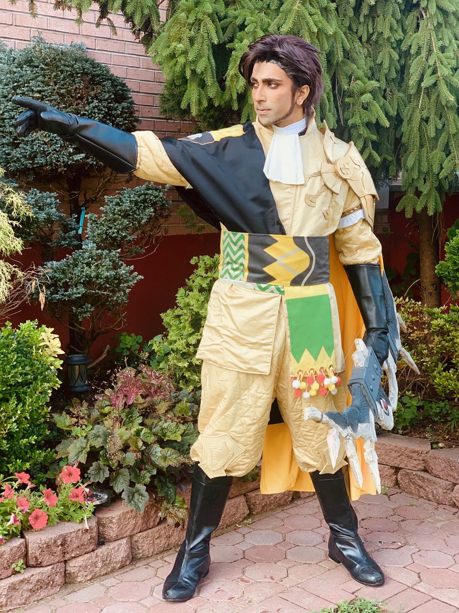 artb0i's tweet photo. Took some new claude pictures today!!

Cosplay/Photos: @jajankuro 
Belt/Emblem: @dangerousladies 
Failnaught by me!!

#ClaudeVonRiegan #FireEmblemThreeHouses https://t.co/ZTc9ENbgPz