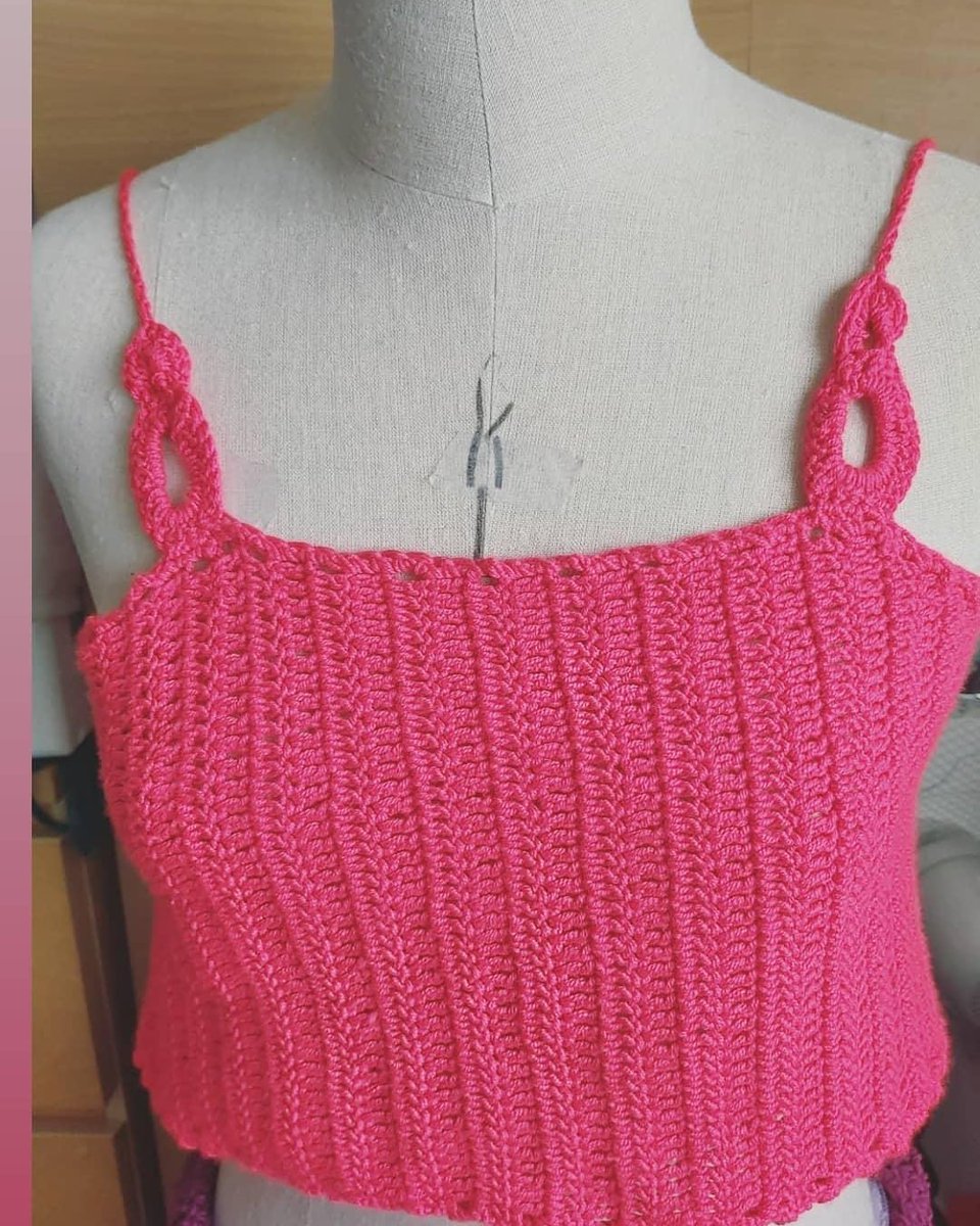 NicoletteKT's tweet photo. Red crochet bodice https://t.co/4jWFK25NcA #etsyshop #EtsySeller #handmade #HandmadeHour #HandmadeInUK https://t.co/yHj6k3xA6R