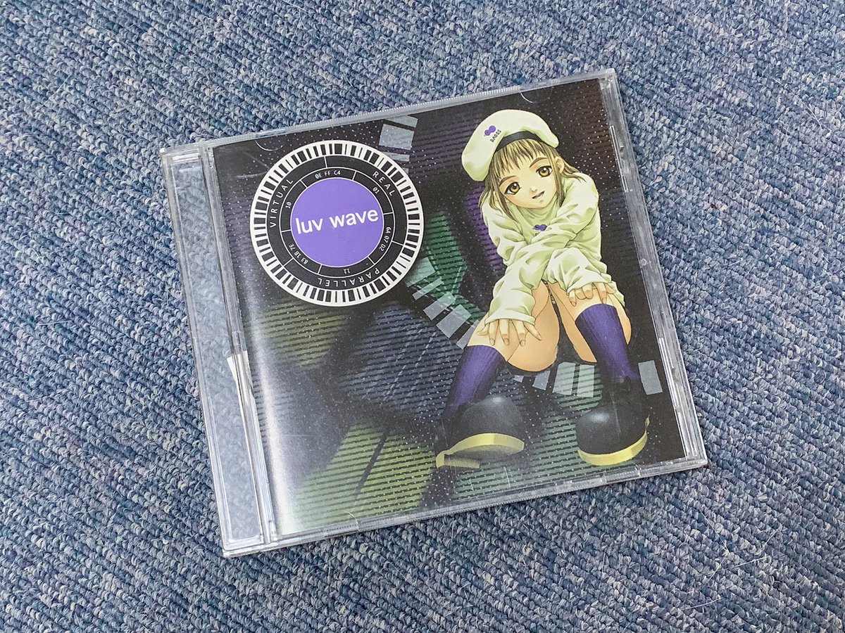 UNADUKI_Keyaki's tweet photo. 週末になるとCDをリッピングしてどんどん処分してるんだけど（1000枚以上ある）、もうなくなったのかと思ってたものが出てきて懐かしい。
このCD、ゲーム制作中のかなり早い段階で作るって言われて、全曲揃ってないうちから提出してしまったように記憶している……

#luvwave https://t.co/kEXmwELtqk