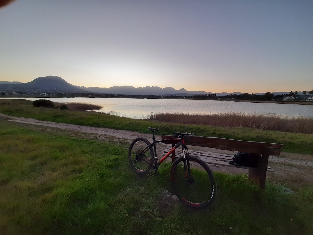 CliffordRobots's tweet photo. Hey @TheWhiskyMaker. I've been wanting to say this for so damn long. After reading so many tweets, I can now finally show: This is where my bike took me this morning. π€£π₯³ #FirstMud #Newbie #nomorefomo @titanracingbike https://t.co/cpsEv1w8CV