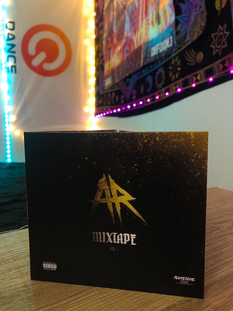divinitydust's tweet photo. It’s so beautiful 🤩🤩🤩#AggressiveRecords https://t.co/JgOkxbfksD