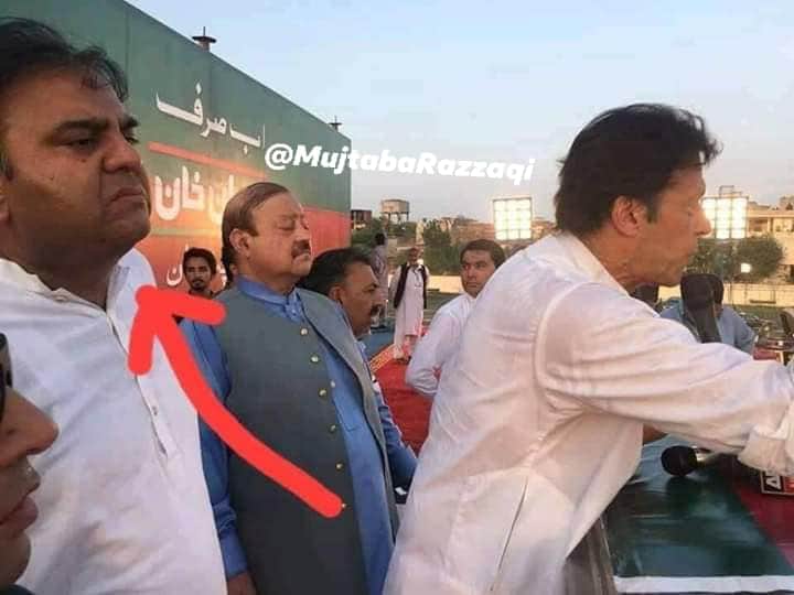 MUJTABARAZZAQI's tweet photo. دھاندلی کا اندازہ اس بات سے لگایا جا سکتا ہے کہ پی ٹی آئی یہ سیٹ بھی جیت گئی تھی . جہلم جلسہ 18 جولائی 2018 🤣
#Election2018 #selection2018
@MaryamNSharif @TalatHussain12 @CMShehbaz @pmln_org @KhawajaMAsif @Mushahid_Ullahh https://t.co/RWrTSrgKZo