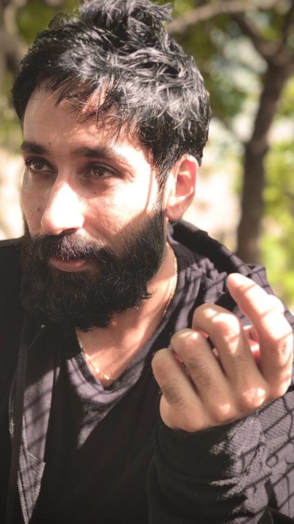 sumit2012_sumit's tweet photo. @mehtahansal @anuragkashyap72 @anubhavsinha @CastingChhabra @iamsrk @BeingSalmanKhan @Shanoozeing 
I am an actor ,and in mumbai from last 7 years.
Want to give audition 🙏🙏
My name is sumit gahlawat https://t.co/3DCI0vA2vc