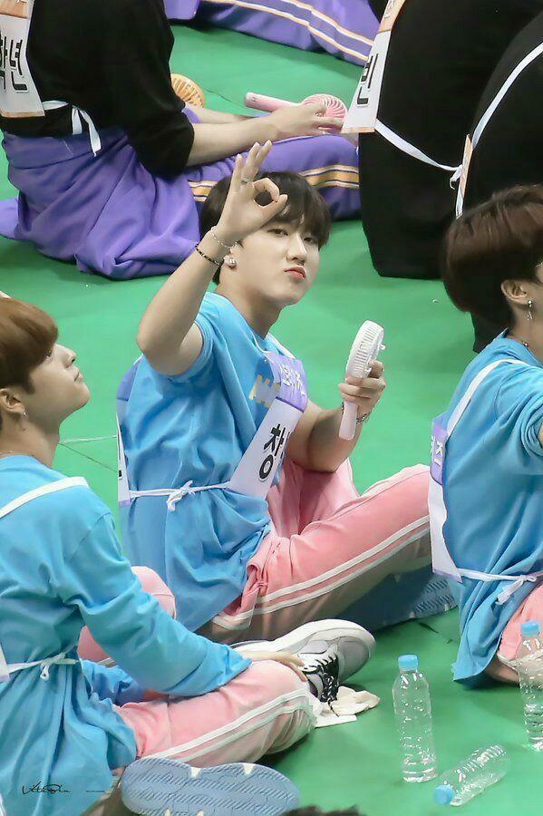 Y0NGJIBIN's tweet photo. Seguro nadie leerá esto pero, ¿jalan a alcanzar los 3.5M de vistas para #Streelight antes del cumpleaños de nuestro poderoso Changbin, ¿o se fresean?
Seria lo mínimo que podemos hacer por el.
@Stray_Kids #StrayKids #스트레이키즈 https://t.co/5W3ntPHP92