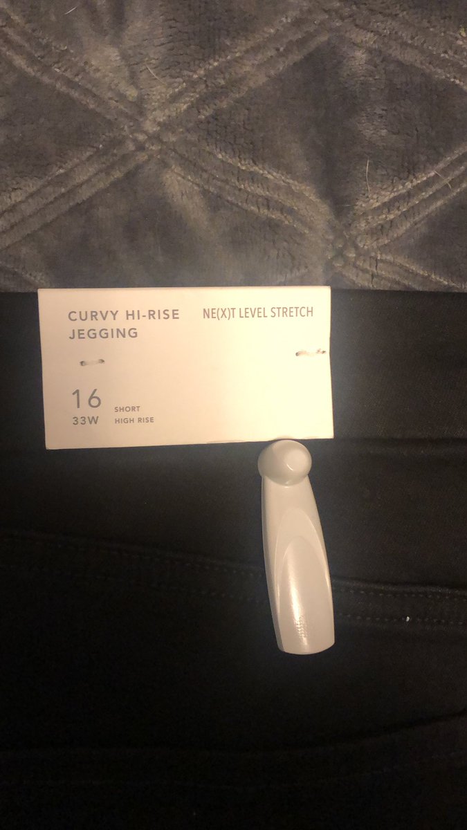 Willa_Rose8's tweet photo. well I WAS excited to wear my new @AEO jeans... 😢 https://t.co/BChu1l5vIX