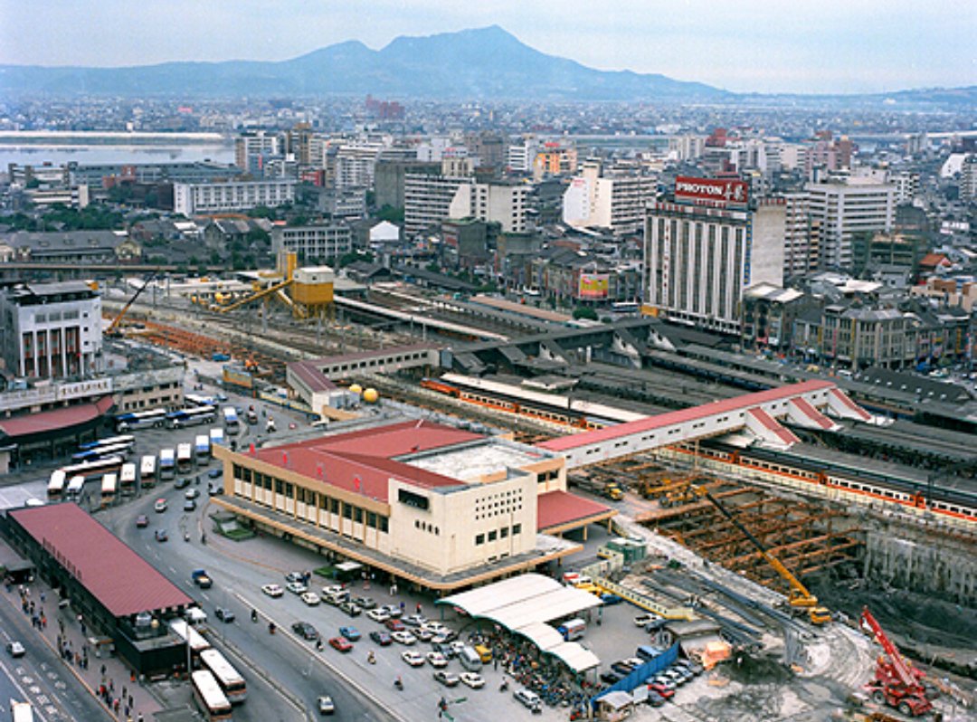 懐かしの台湾70 90年代 台北駅の移り変わりを時系列で並べてみました 1枚目に写ってる西站も今は無くなり 昔の痕跡はもう完全に無くなってしまいましたねー D T Co Drhjdkqpze Twitter