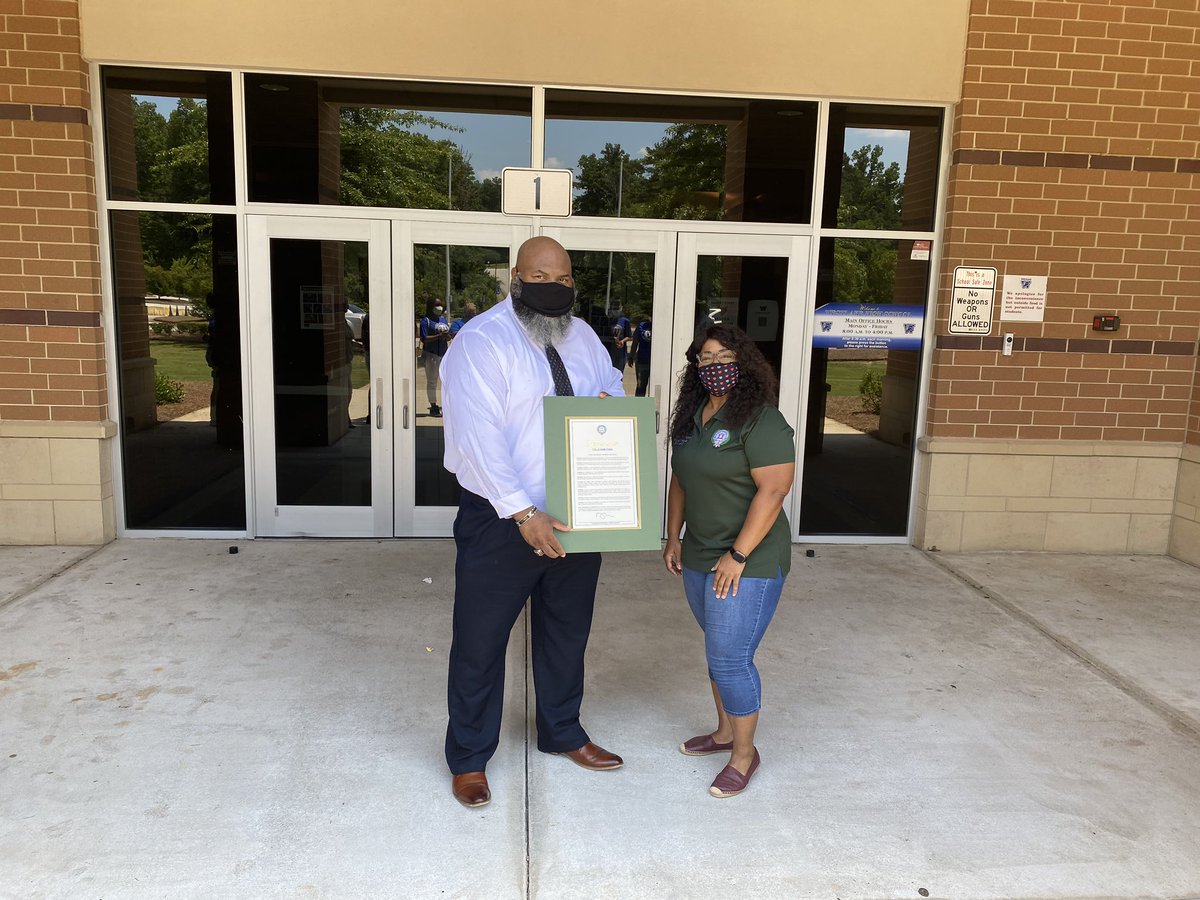 JKRobinsonEDU's tweet photo. It’s official! Thank you @CarmalithaG for stopping by @westlakelions to commemorate &amp; celebrate @1bigcurt &amp; @Westlake_FLOW! Today will always be known as Curtis Woodhouse Day in @COSFGA! @FultonCoSchools @RonaldBMaxwell What an amazing honor recognizing service to our community! https://t.co/TispULmM7O
