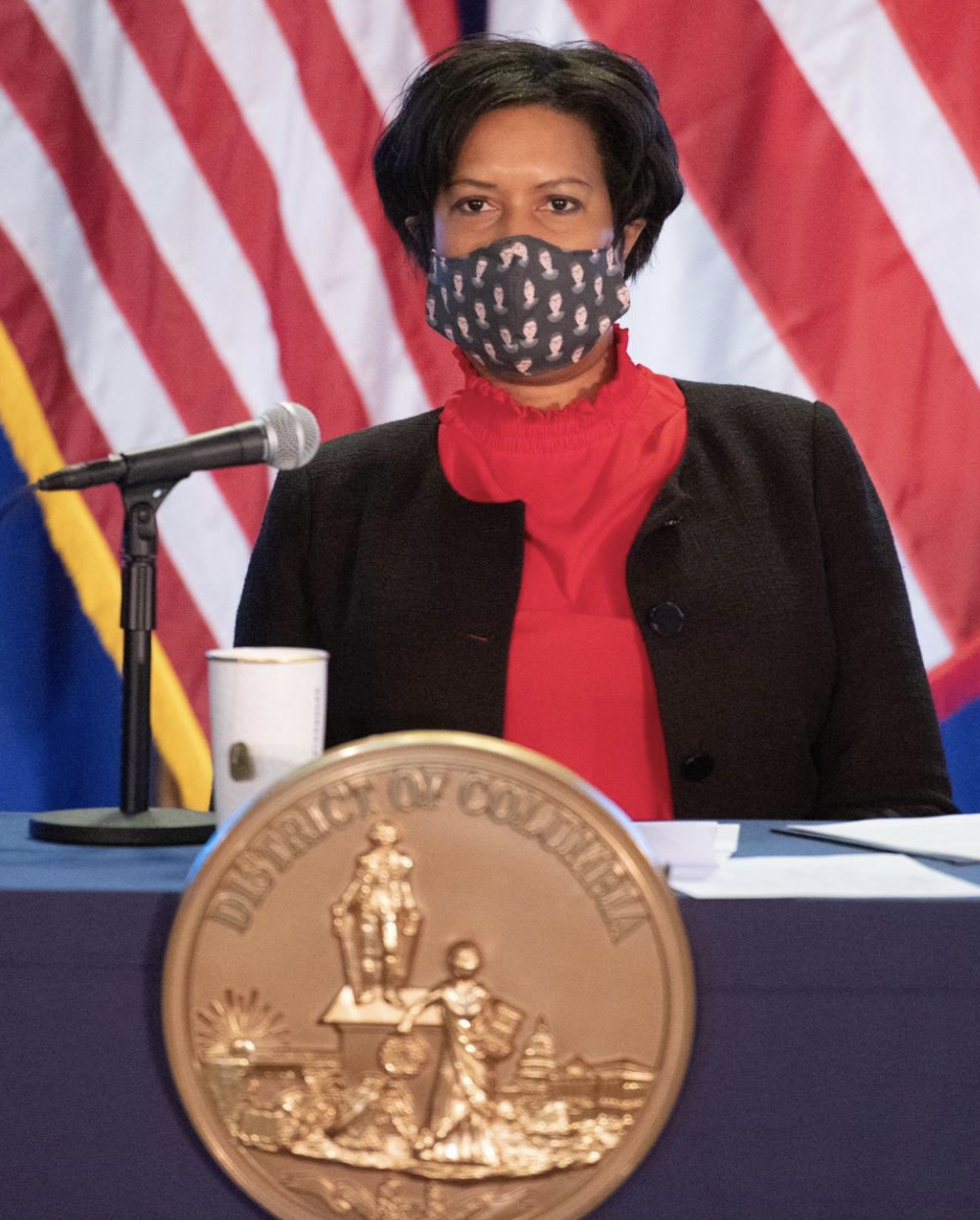 Justice Ginsburg, your strength is contagious. You are #WhyIWearAMask.

📸 <a href="/maustermuhle/">Martin Austermuhle</a>