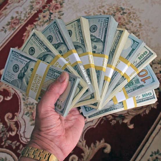 Johnn_wee's tweet photo. I know it's not been easy for everyone financially, so I am here to introduce to you an easy and trustworthy means of making fixed extra source of income  while you do other jobs and even as you sleep at home with no stress or loss attached. Pls ask me if interested about this https://t.co/kAhEFTf2a2