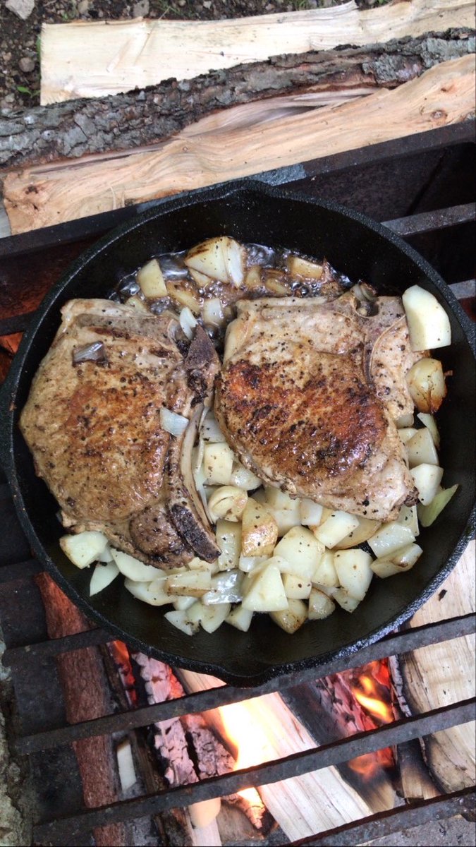 kyleThompsonCle's tweet photo. @mattymatheson Hey Matty, one up these camp fire pork chops. Peak the thiccness https://t.co/PrmnwXhXvs