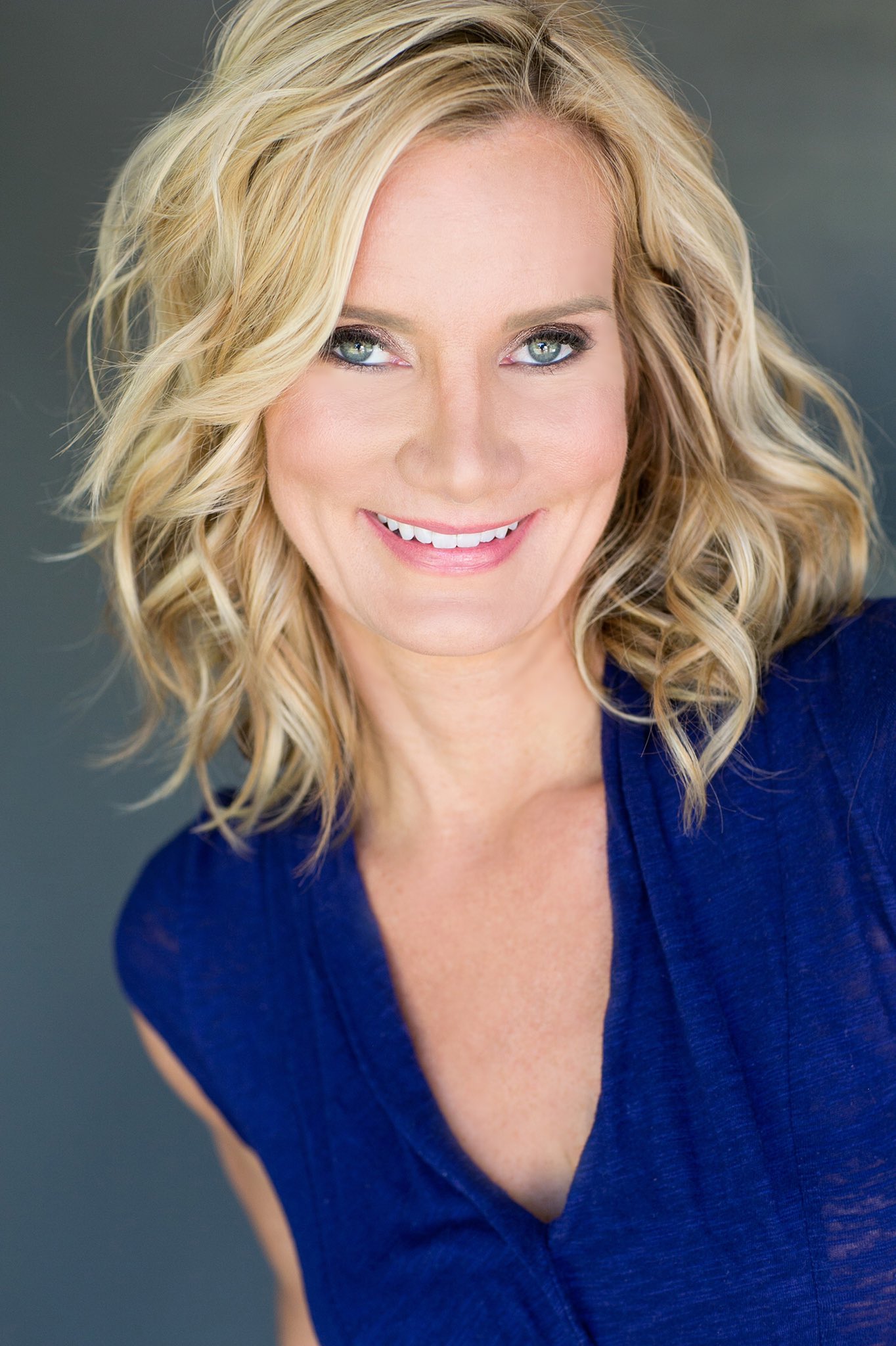 Happy birthday Beth Littleford 