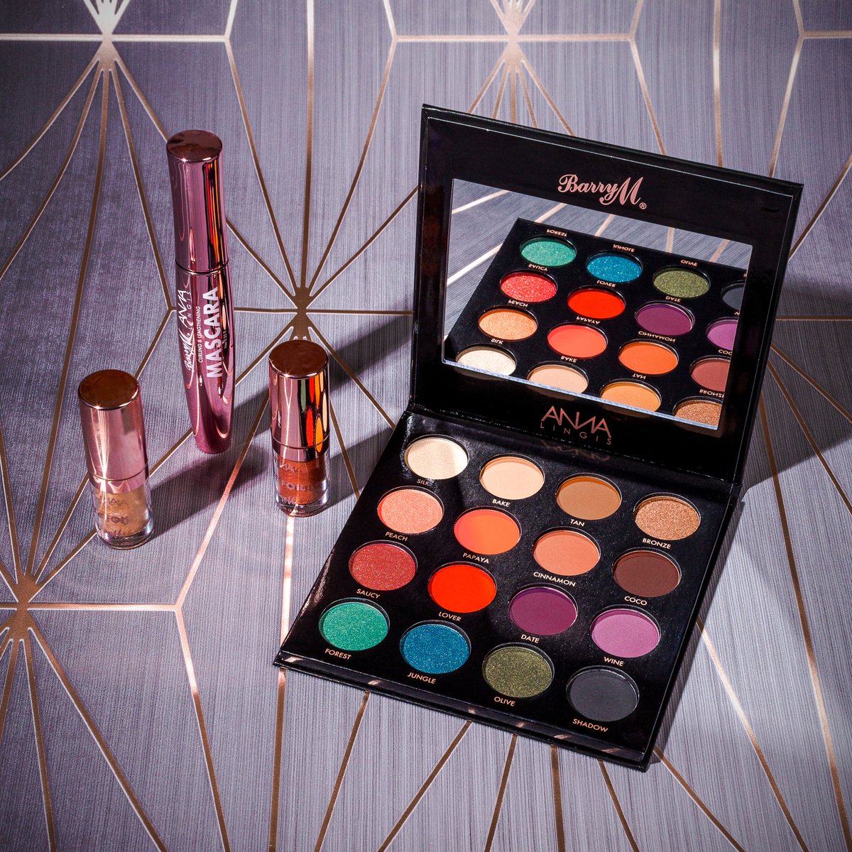 LookfantasticJP's tweet image. Barry Mの新コレクションがルックファンタスティックに登場😍 
超プチプラなのに夏/秋に大活躍してくれそうなアイシャドウパレットとリップスティックはマストチェック🙊 💕
bit.ly/3h2SuQY
*
#lookfantastic #ルックファンタスティック ##BarryM #海外コスメ