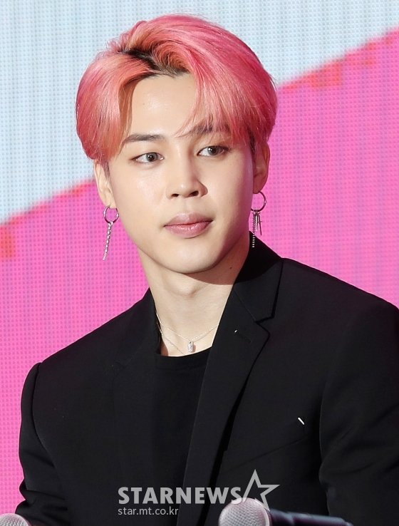 This is an incredible record for Jimin as he ranks #1 for 19 consecutive months with an exceptional positivity ratio (83.50%)!Congratulations Jimin!!  http://naver.me/G4IEEcJS   http://naver.me/F2rDD0pA 