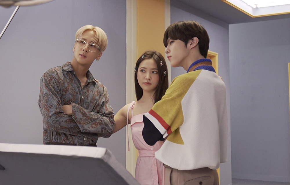 allkpop's tweet photo. VIXX's Ravi, Red Velvet's Yeri, &amp; Kim Woo Seok spotted filming for their collaboration project song
https://t.co/wCr69soZc1 https://t.co/Vo7hVVk1pi